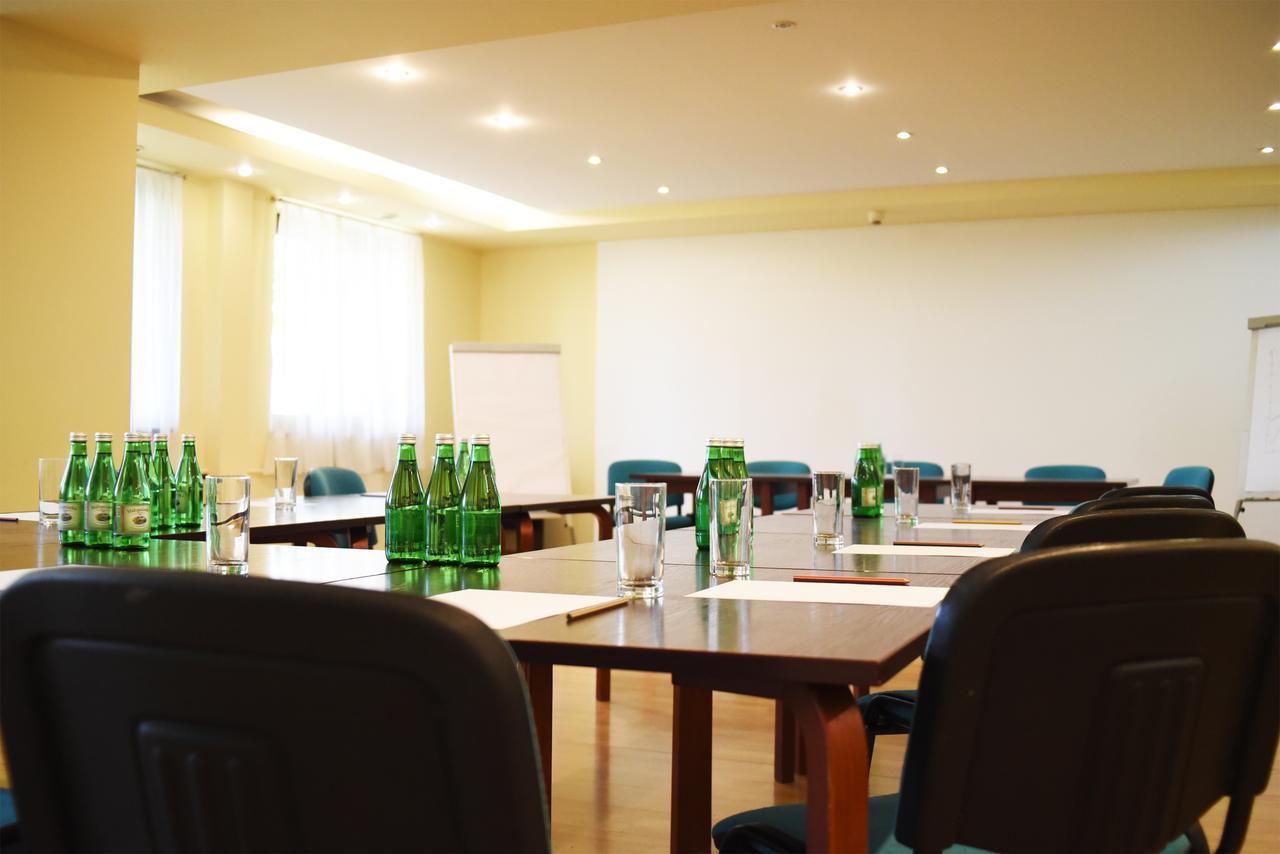 Parkhotel Economic Wielka Wies  Екстериор снимка