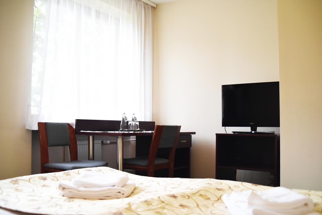 Parkhotel Economic Wielka Wies  Екстериор снимка