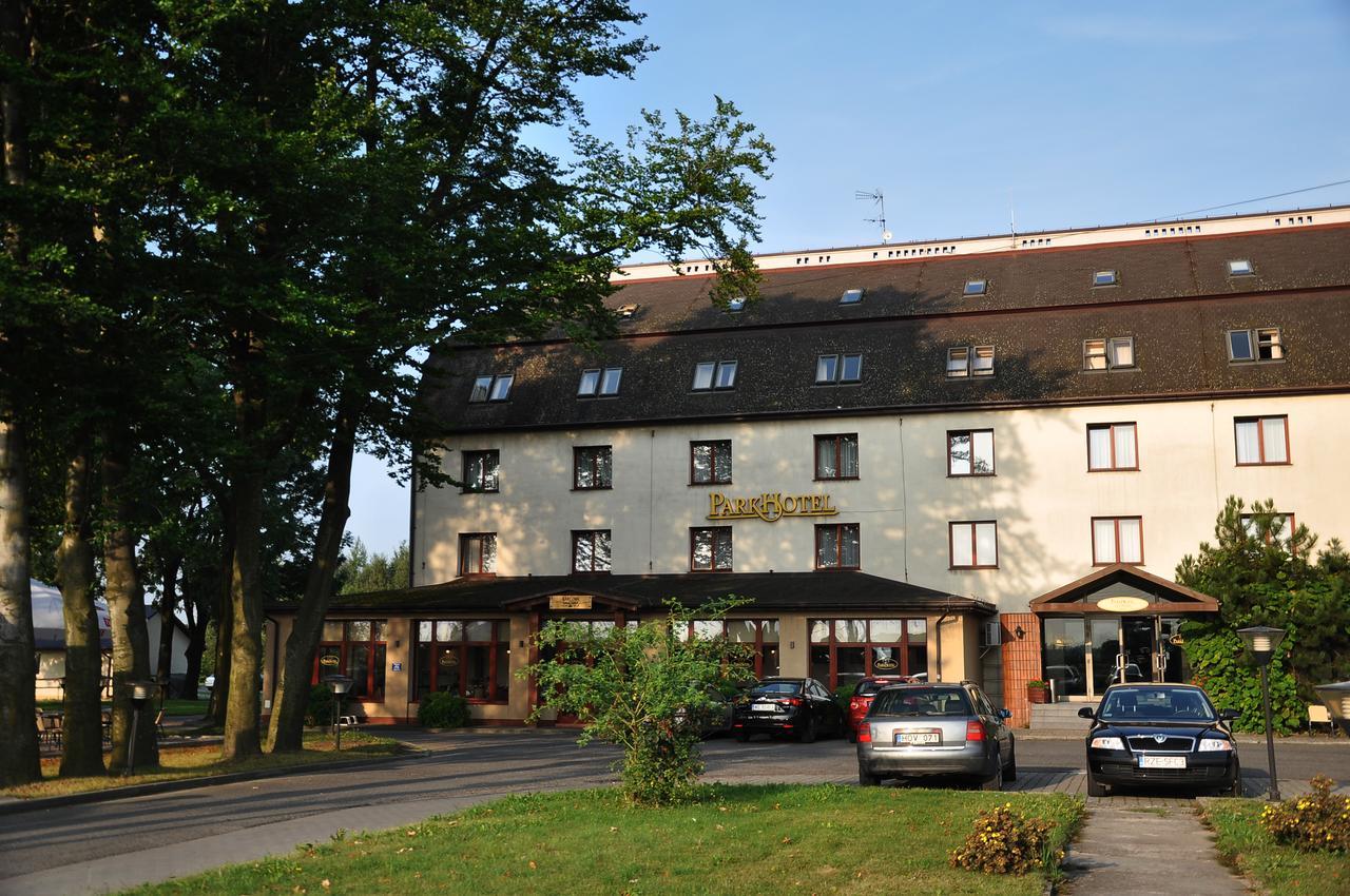 Parkhotel Economic Wielka Wies  Екстериор снимка