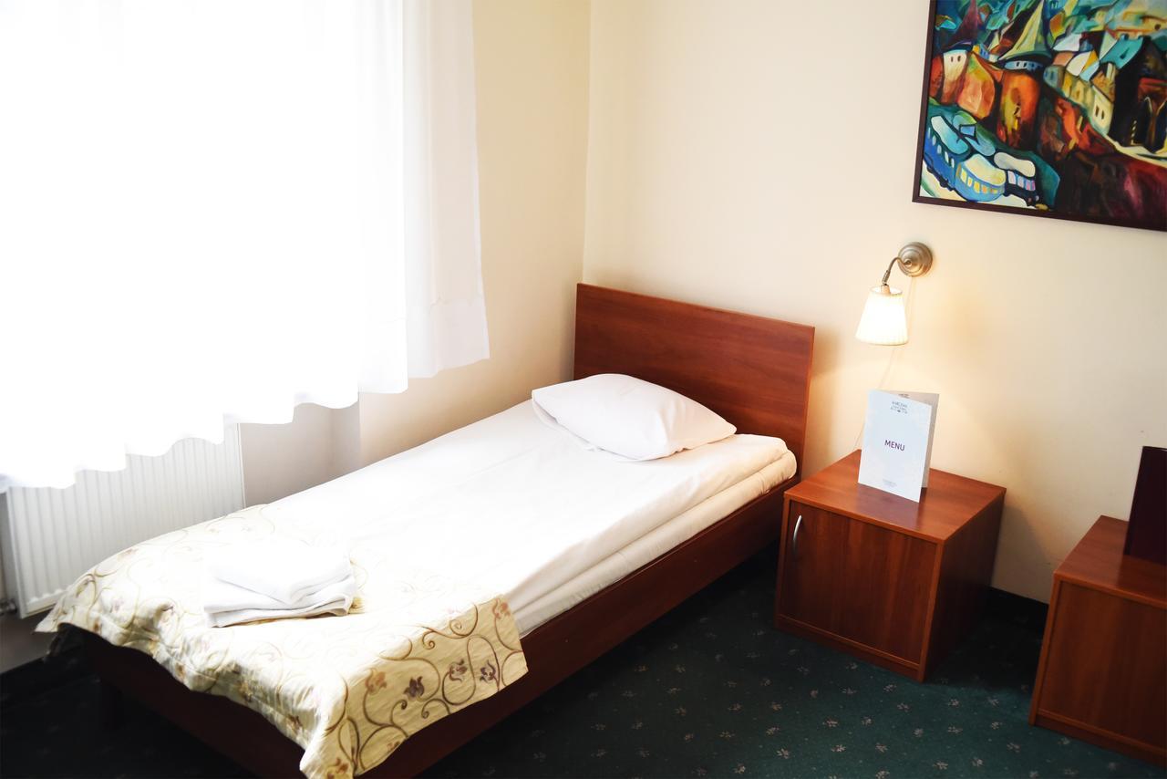 Parkhotel Economic Wielka Wies  Екстериор снимка