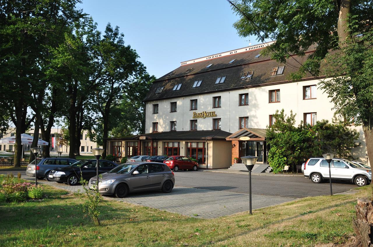 Parkhotel Economic Wielka Wies  Екстериор снимка