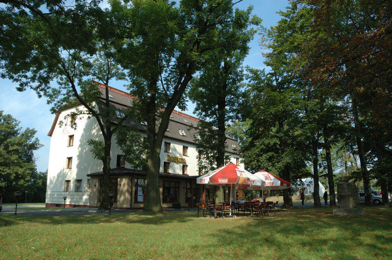 Parkhotel Economic Wielka Wies  Екстериор снимка
