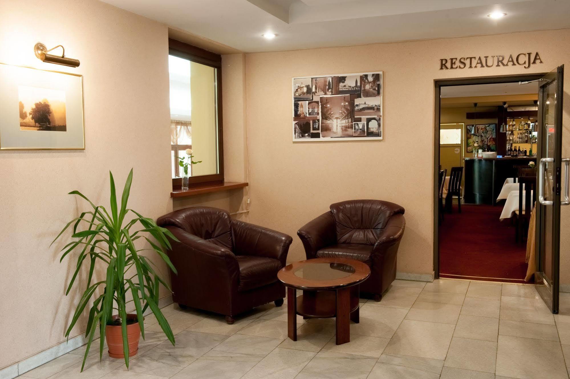 Parkhotel Economic Wielka Wies  Екстериор снимка