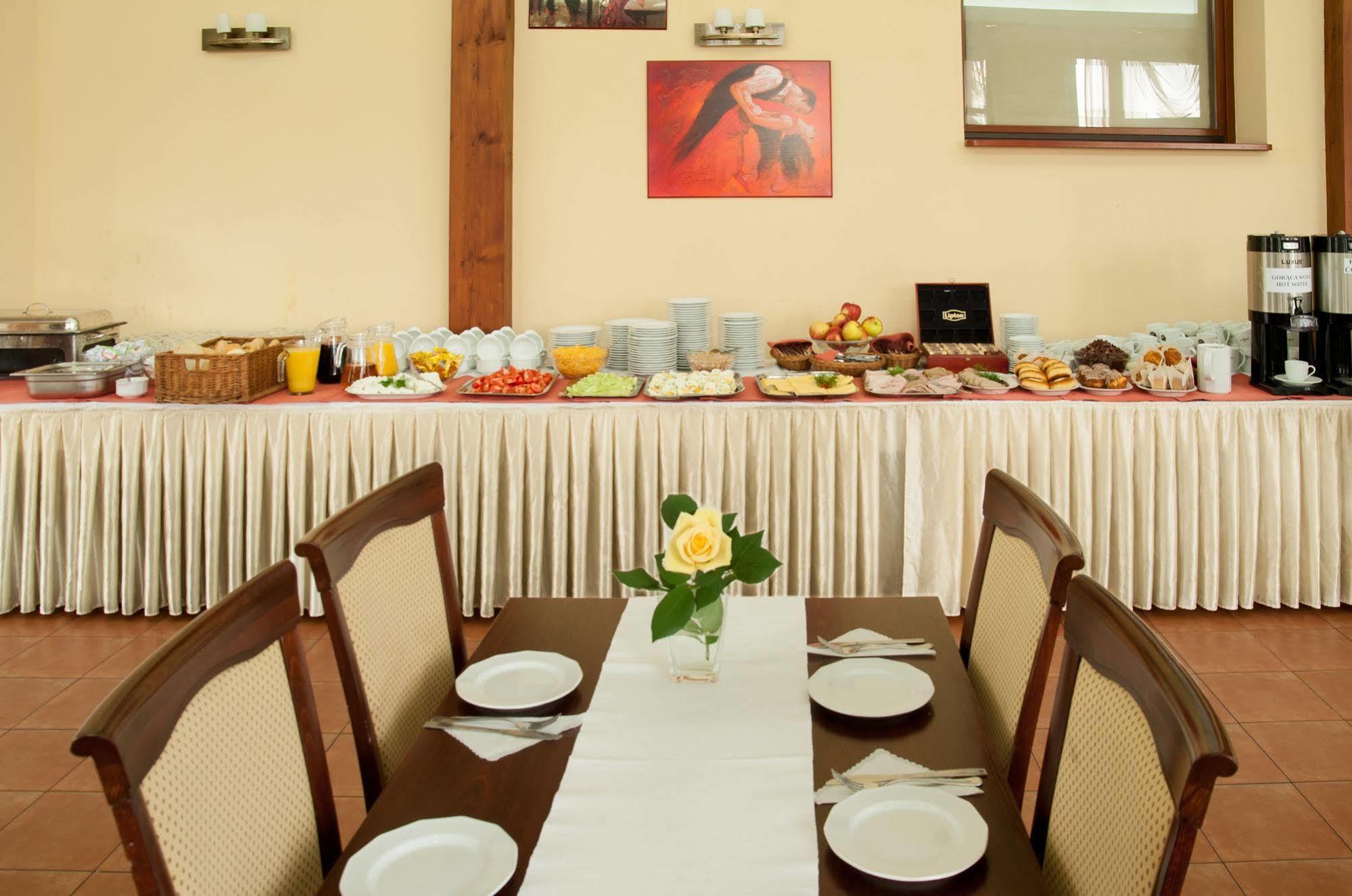Parkhotel Economic Wielka Wies  Екстериор снимка