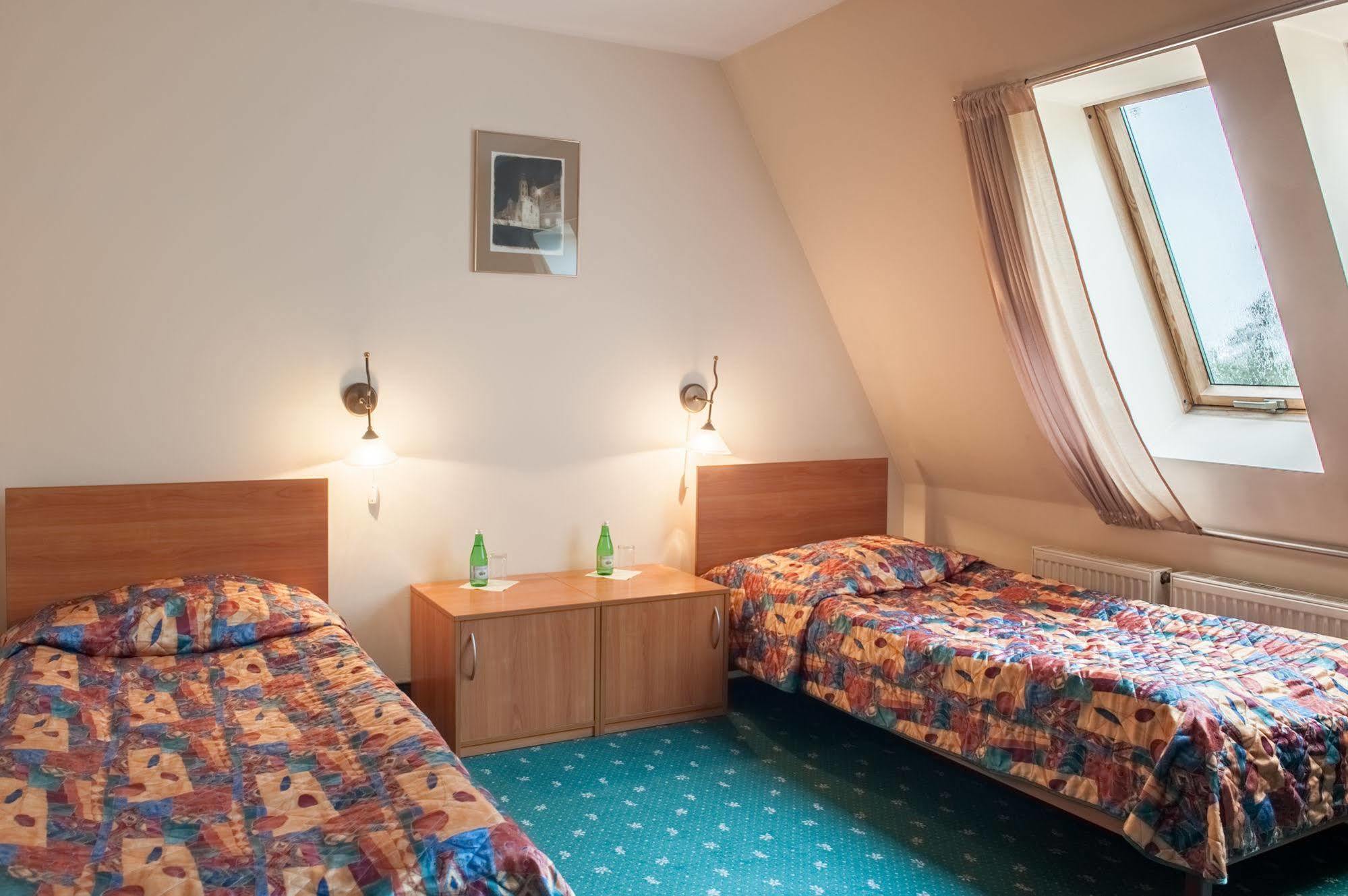 Parkhotel Economic Wielka Wies  Екстериор снимка